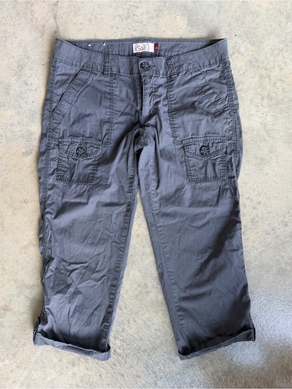 SO Women's Charcoal Gray Cargo Capris